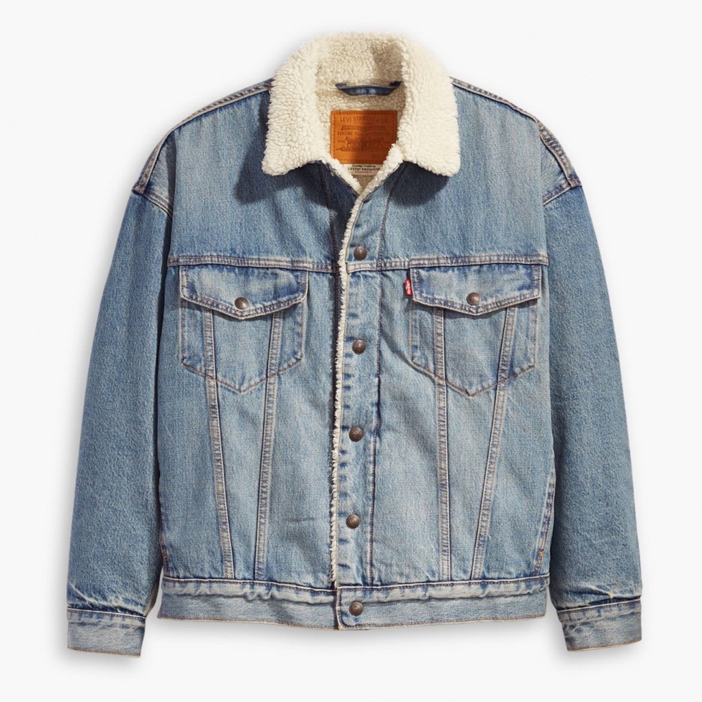 LEVI’s Women‘s Blue Denim Sherpa Lined Jacket Sz Medium Regular fit Snap Button